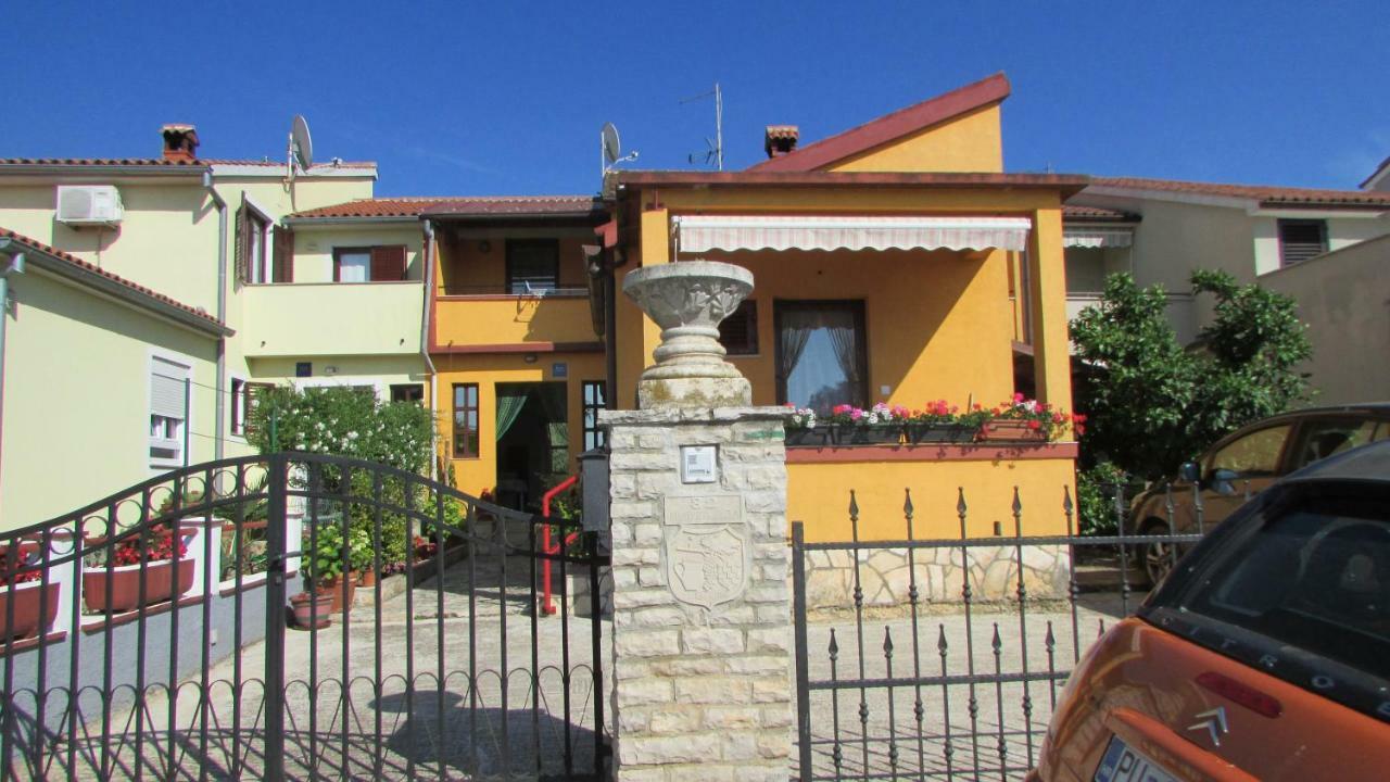 פאז'אנה Apartmani Petunia מראה חיצוני תמונה