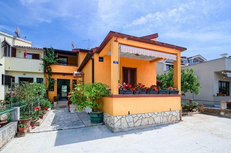 פאז'אנה Apartmani Petunia מראה חיצוני תמונה